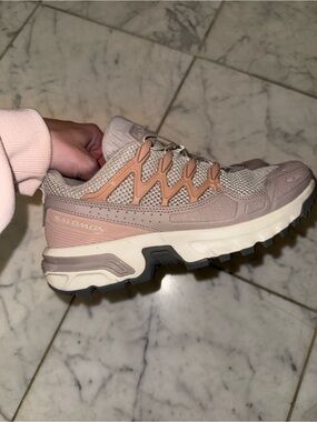 Salomon Women's Sneakers in Blush Pink and Cream